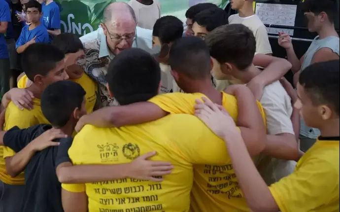 טורניר כדורגל בין משפחות המפונים בים המלח