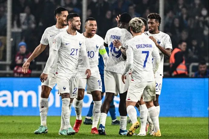 שחקני נבחרת צרפת חוגגים