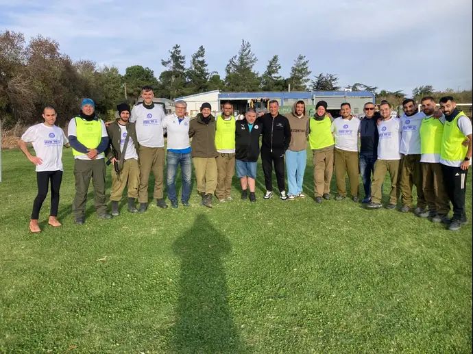 מכבי פתח תקוה עם יחידת תותחנים ברמת הגולן