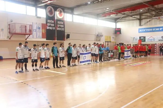 הטקס במשחק של הפועל אשדוד בכדוריד