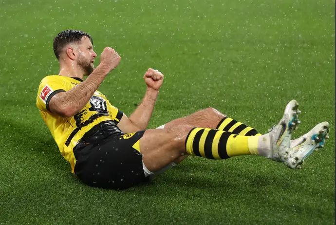 ניקלאס פולקרוג, חלוץ בורוסיה דורטמונד