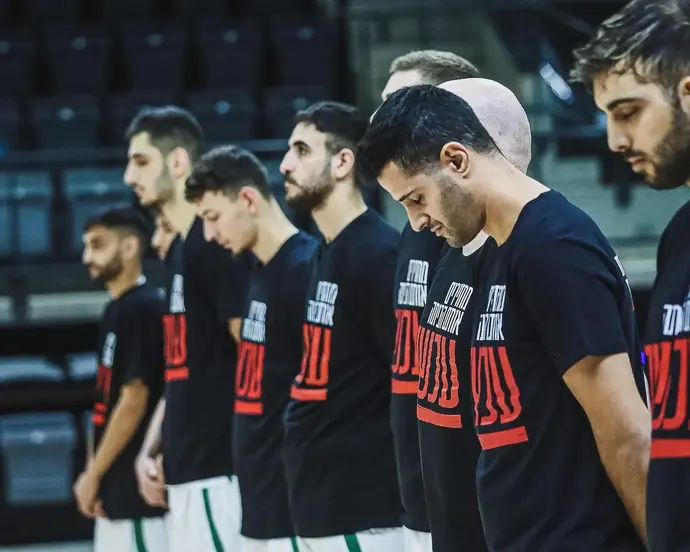 שחקני הפועל בני כפר קאסם בכדורסל