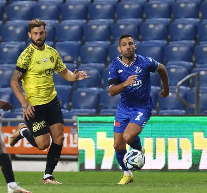 איתי שכטר הפועל פתח תקוה לצד אדי גוטליב בית"ר ירושלים