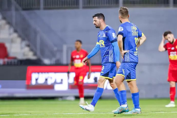 שחקני מכבי בני ריינה שלומי אזולאי, מארק קוסטה