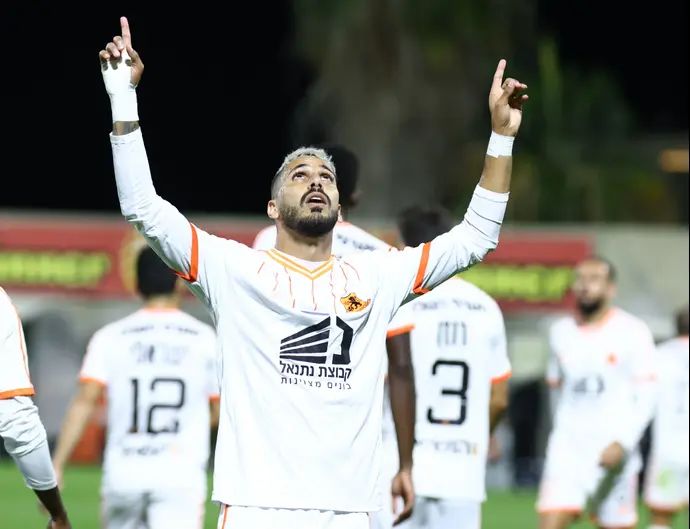 אלמוג בוזגלו שחקן בני יהודה