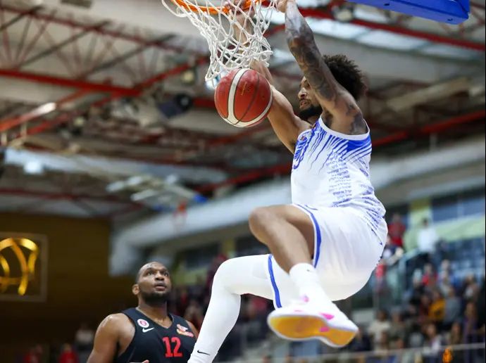 שחקן עירוני רמת גן ג'יי פי טוקוטו