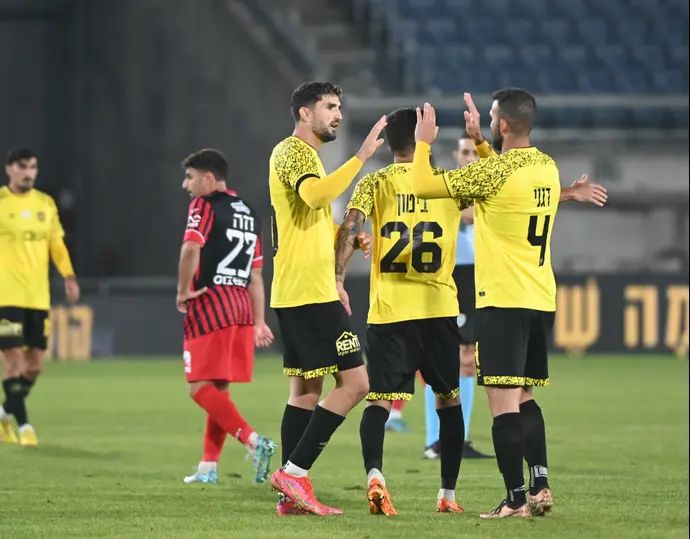 אורי דהן ושחקני בית"ר ירושלים