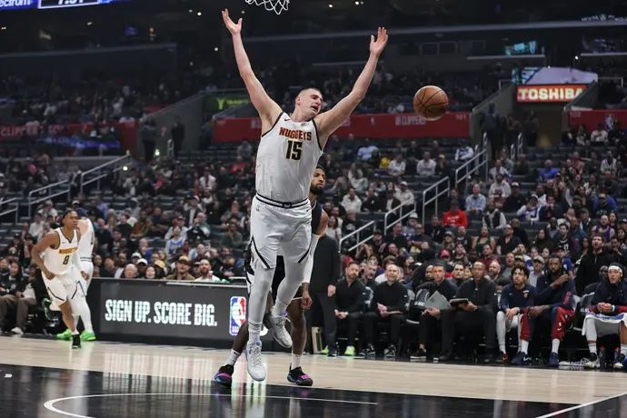 ניקולה יוקיץ', דנבר נאגטס