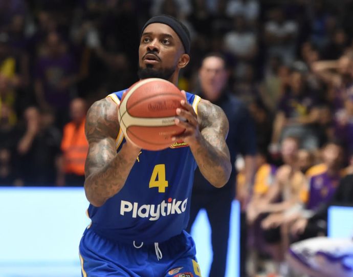 לורנזו בראון, שחקן מכבי תל אביב