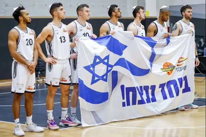 שחקני הפועל עפולה