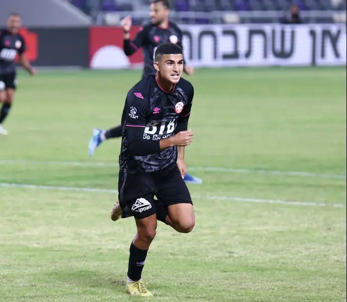 אלעד מדמון שחקן הפועל חדרה חוגג שער