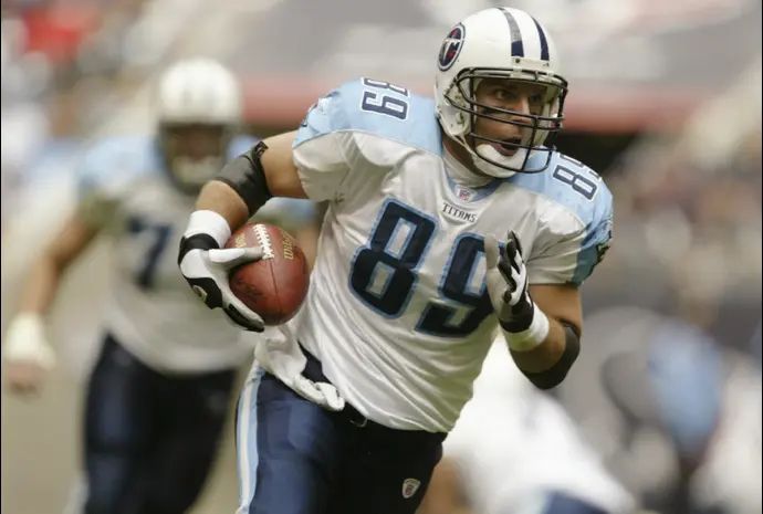 פרנק וייצ'ק, שחקן טנסי טייטאנס