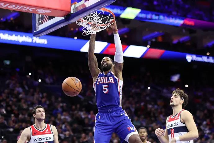 מרכוס מוריס, פילדלפיה סיקסרס, מטביע. ברקע דני אבדיה, וושינגטון וויזארדס