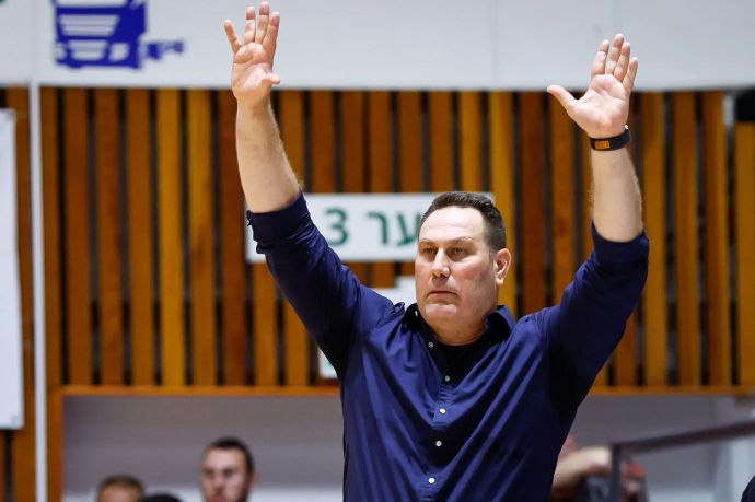 גיא גודס, מאמן הפועל חולון