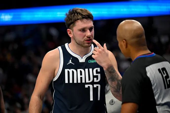 לוקה דונצ'יץ' מתלונן בפני השופטים אחרי שנפצע בשפה