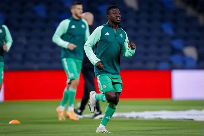 עלי מוחמד שחקן מכבי חיפה בחימום