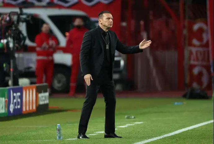 ברק בכר מאמן הכוכב האדום בלגרד