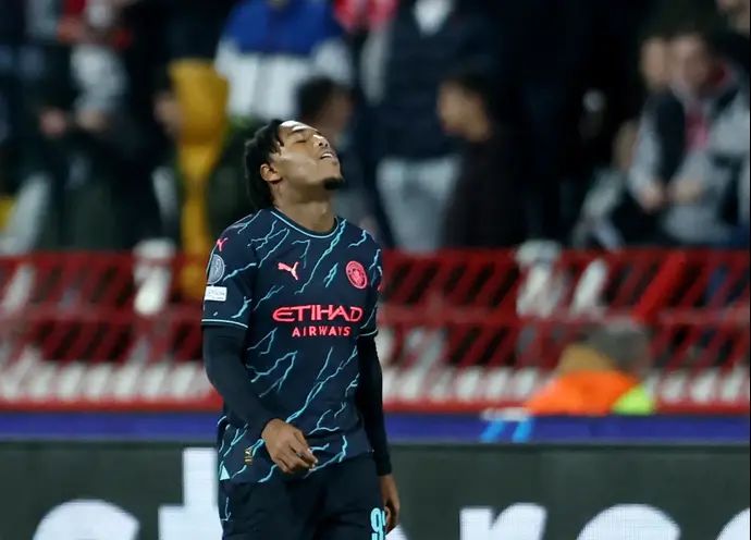 מיקה המילטון, שחקן מנצ'סטר סיטי