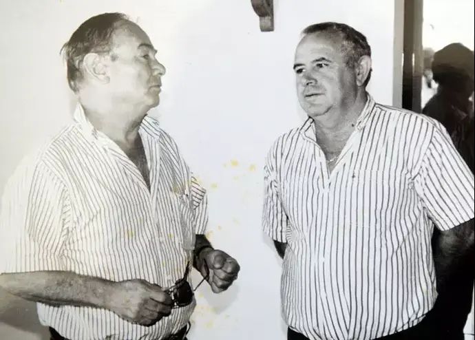 מאמני נבחרת ישראל יוסף מרימוביץ' עם יעקב גרונדמן