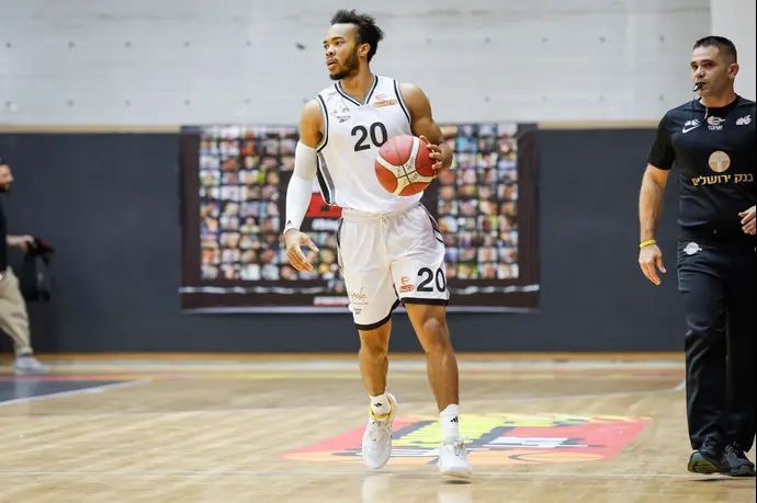 שחקן הפועל עפולה קמרון שלטון