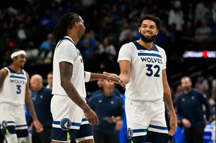 קארל אנתוני טאונס מינסוטה