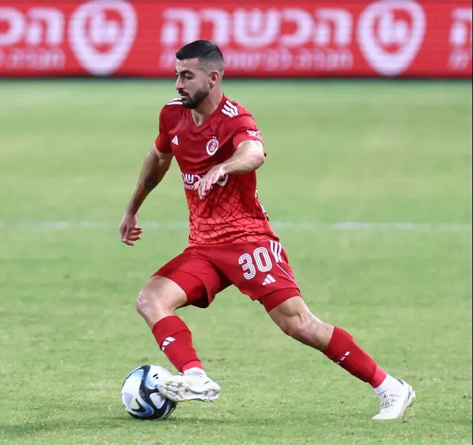 שחקן הפועל תל אביב, הישאם לאיוס