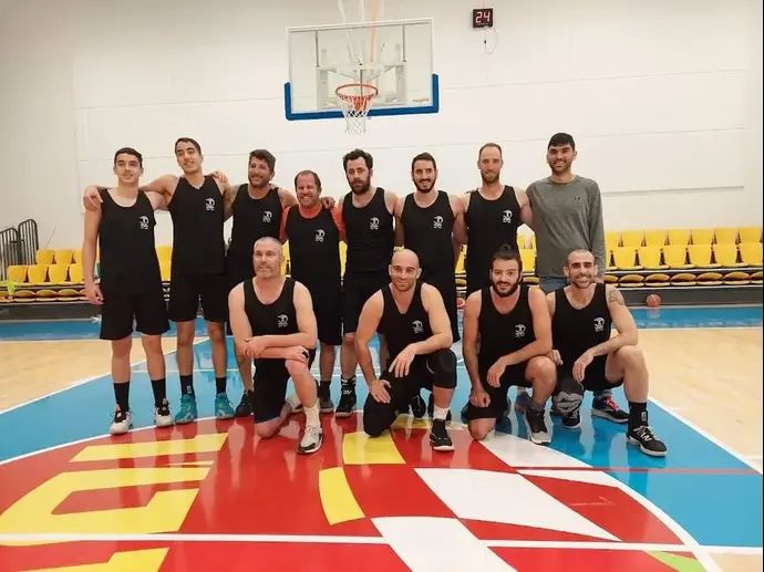 קבוצת הכדורסל הפועל כפר עזה, שחמישה מחבריה נרצחו