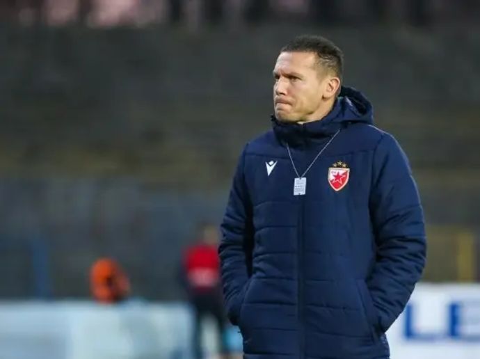 ברק בכר מאמן הכוכב האדום בלגרד