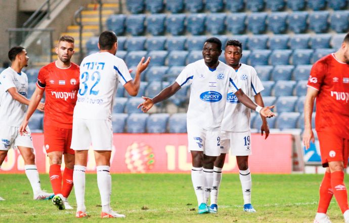 שחקן מכבי פתח תקוה גדעון אקווה