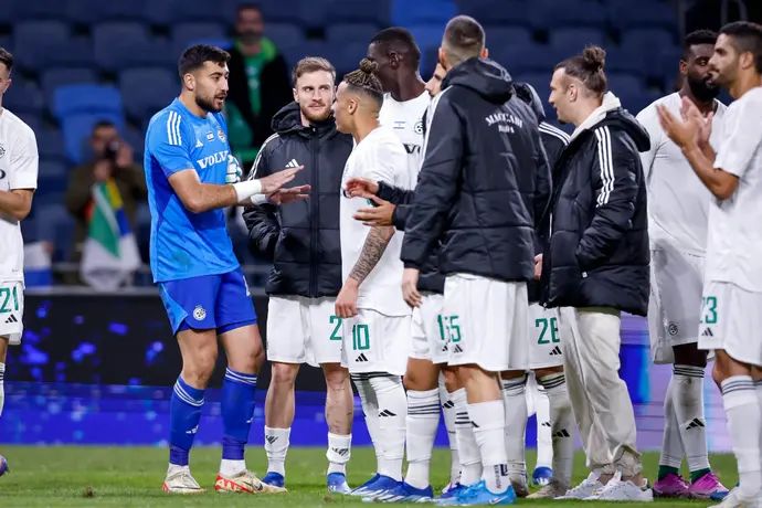 שחקני מכבי חיפה מודים לקהל