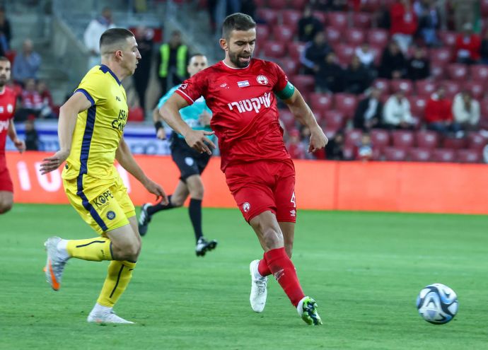 מיגל ויטור הפועל באר שבע לצד אושר דוידה מכבי תל אביב