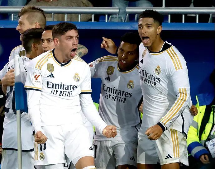 שחקני ריאל מדריד חוגגים עם לוקאס ואסקס