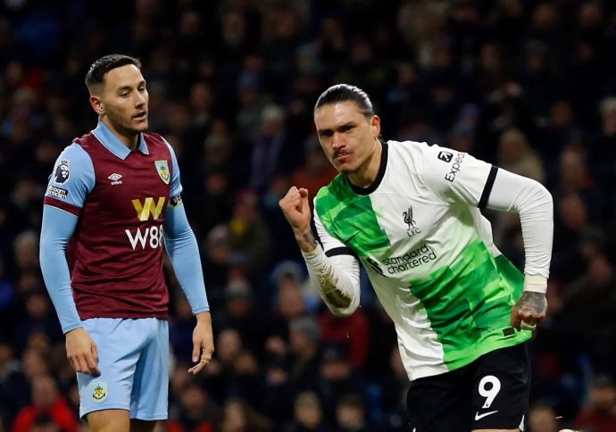 דרווין נונייס שחקן ליברפול חוגג שער