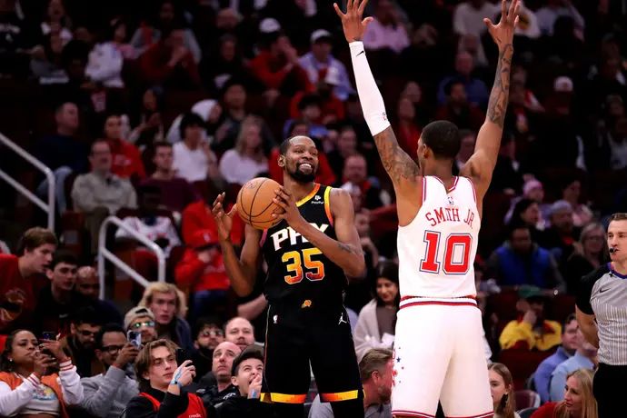 שחקן פיניקס סאנס קווין דוראנט מול שחקן יוסטון רוקטס ג'בארי סמית'