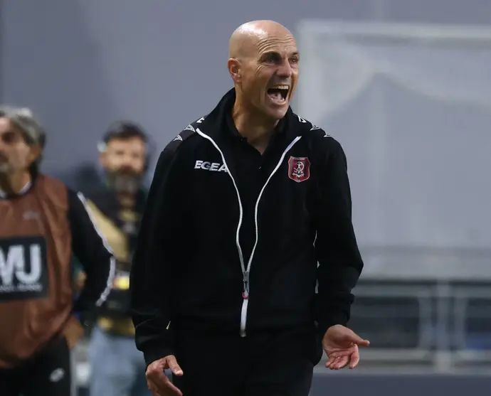 מאמן הפועל ירושלים זיו אריה