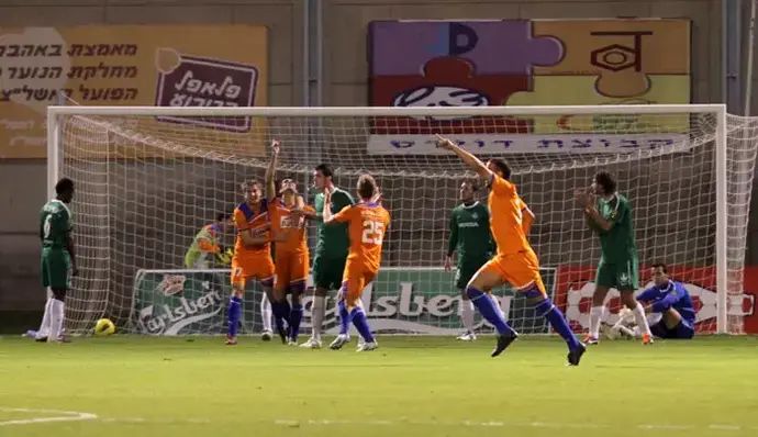 דיוויד גומז גל ספיר שחקני עירוני ראשון לציון חוגגים שער