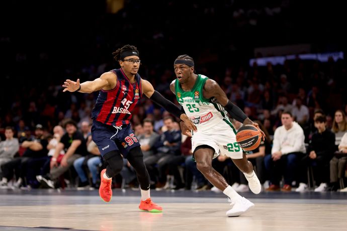 שחקן פנאתינייקוס קנדריק נאן מול שחקן באסקוניה צ'ימה מונקה