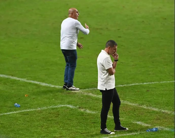 רן קוז'וך מאמן מכבי נתניה לצד בני לם מאמן מכבי פתח תקוה