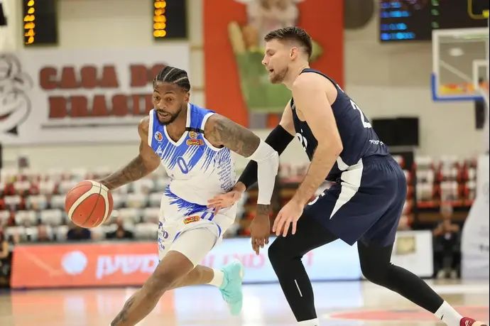 אלכס המילטון, שחקן מכבי עירוני רמת גן