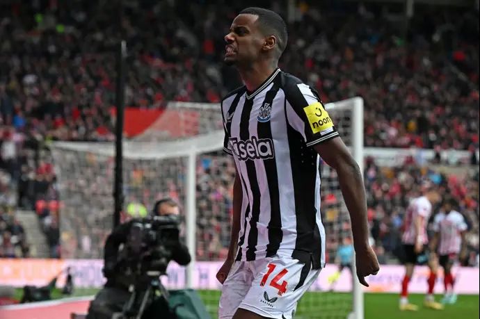 אלכסנדר איסק, ניוקאסל