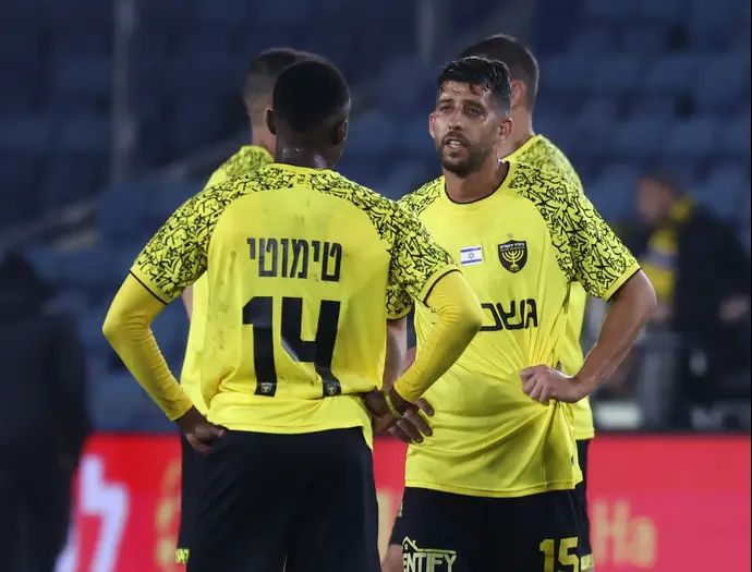 דור מיכה שחקן בית"ר ירושלים מאוכזב