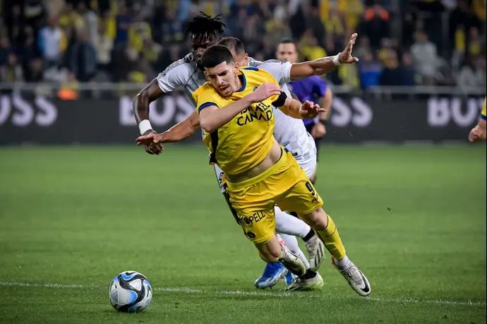 דור תורג'מן שחקן מכבי תל אביב מופל על סף הרחבה