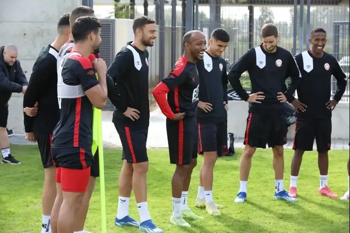 מנשה זלקה באימון הפועל חדרה