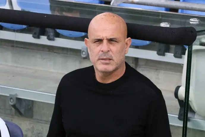 יוסי אבוקסיס מאמן בית"ר ירושלים