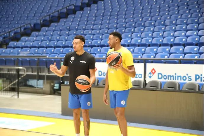 שחקני מכבי תל אביב בונזי קולסון, ווייד בולדווין