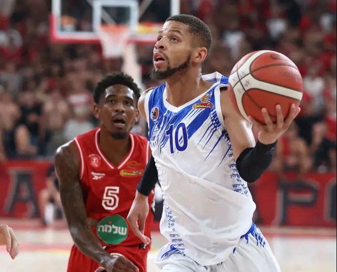 קנדל מקולום, שחקן מכבי עירוני רמת גן