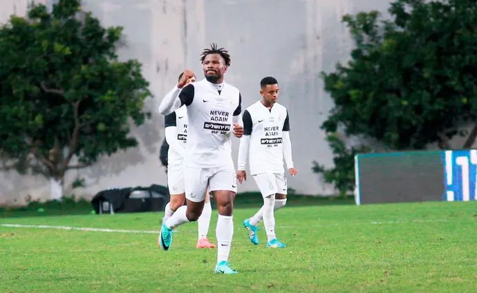 אזקיאל הנטי, שחקן מ.ס. אשדוד חוגג