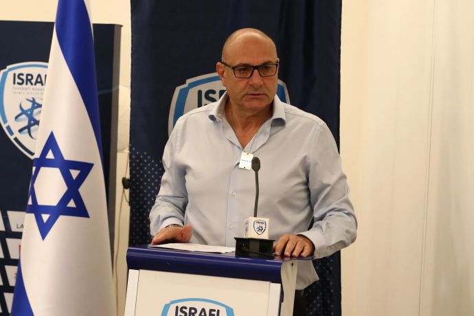 שינו זוארץ יושב ראש ההתאחדות לכדורגל