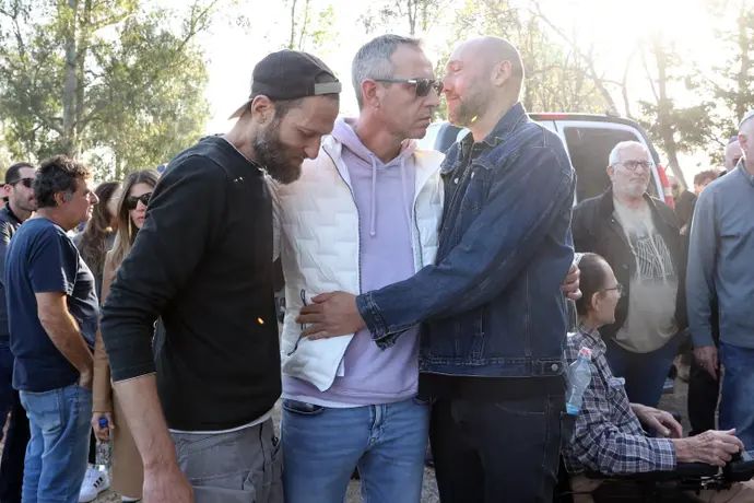עודד קטש, גילי מוסינזון, דורון שפר בהלווית ליאור ליובין