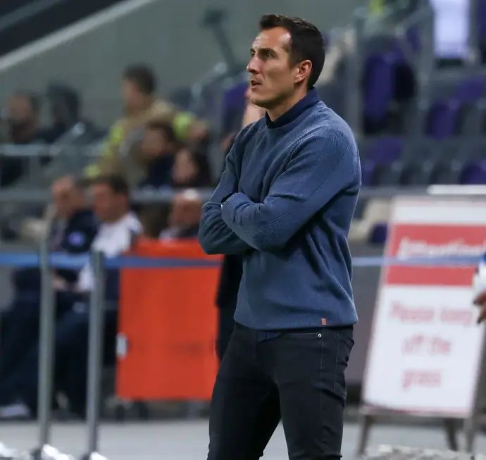 בורחה למה מאמן הפועל תל אביב